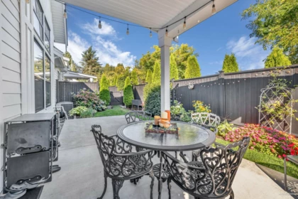 Hallway Photo of 2 5528 148 Street, Surrey, BC