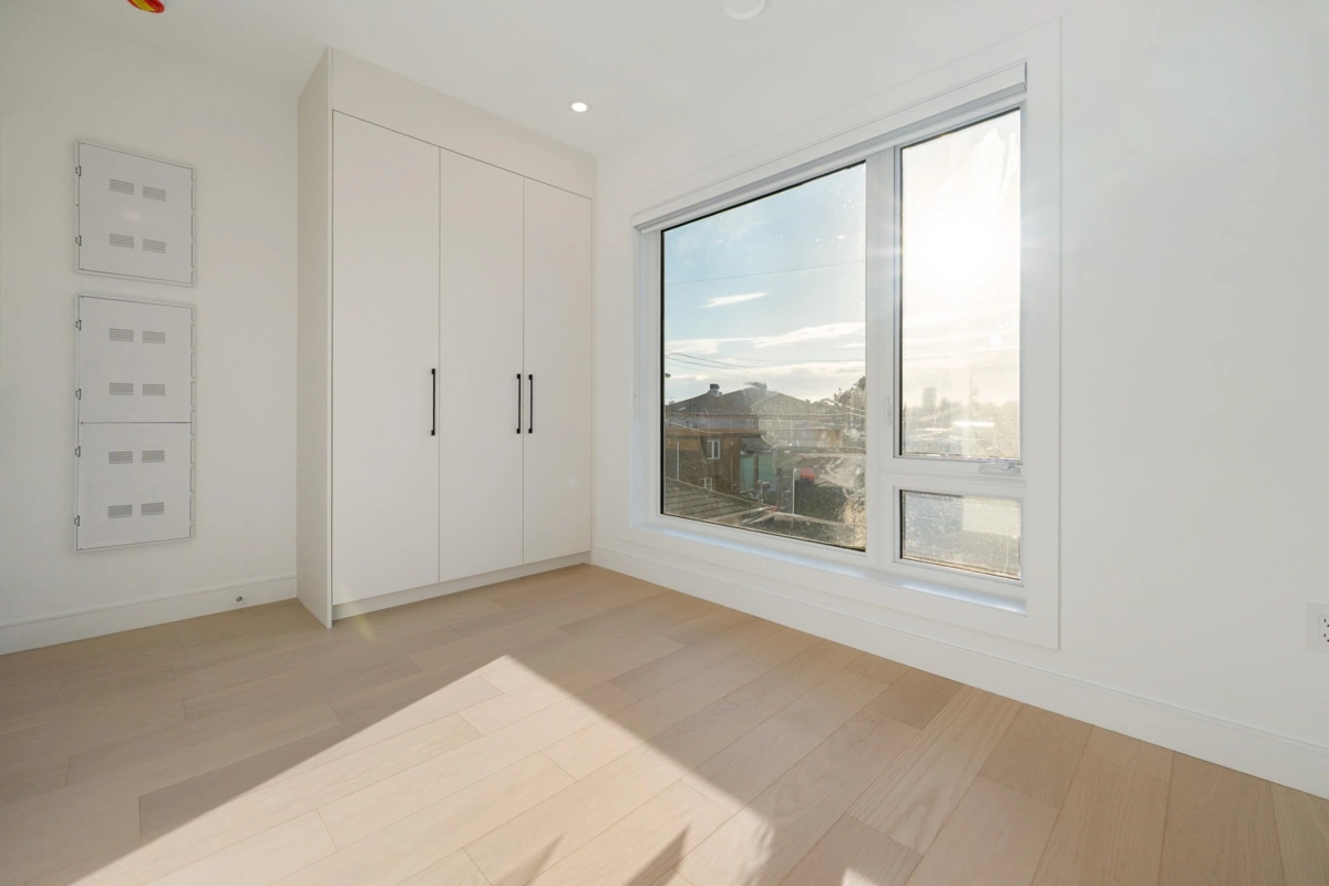 Bedroom 4 Photo of 2 6933 Prince Edward Street, Vancouver, BC