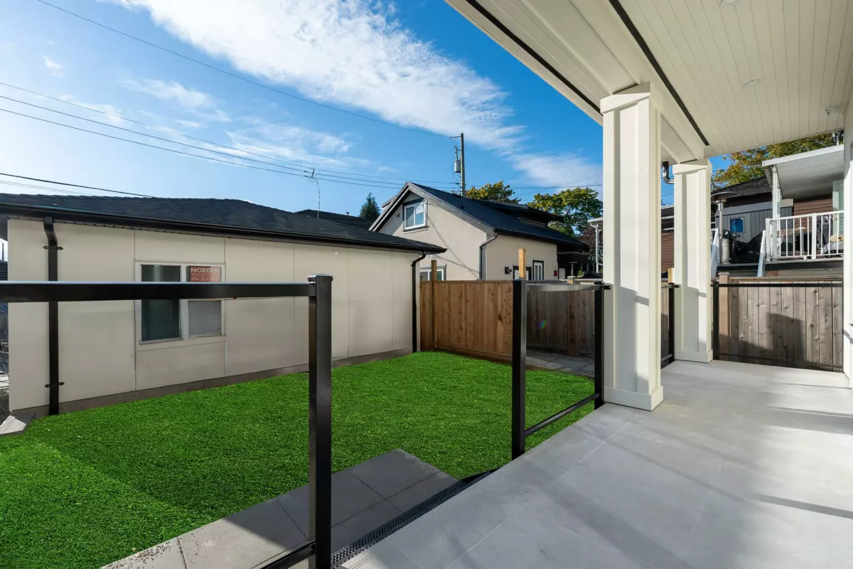Garage Interior Photo of 2 6933 Prince Edward Street, Vancouver, BC