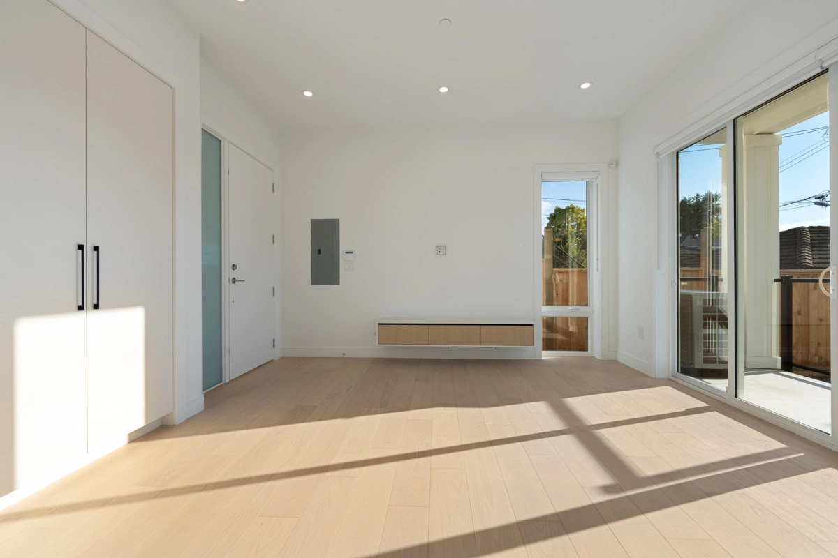 Living Room Photo of 2 6933 Prince Edward Street, Vancouver, BC