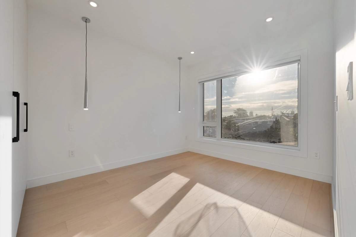 Walk-In Closet Photo of 2 6933 Prince Edward Street, Vancouver, BC