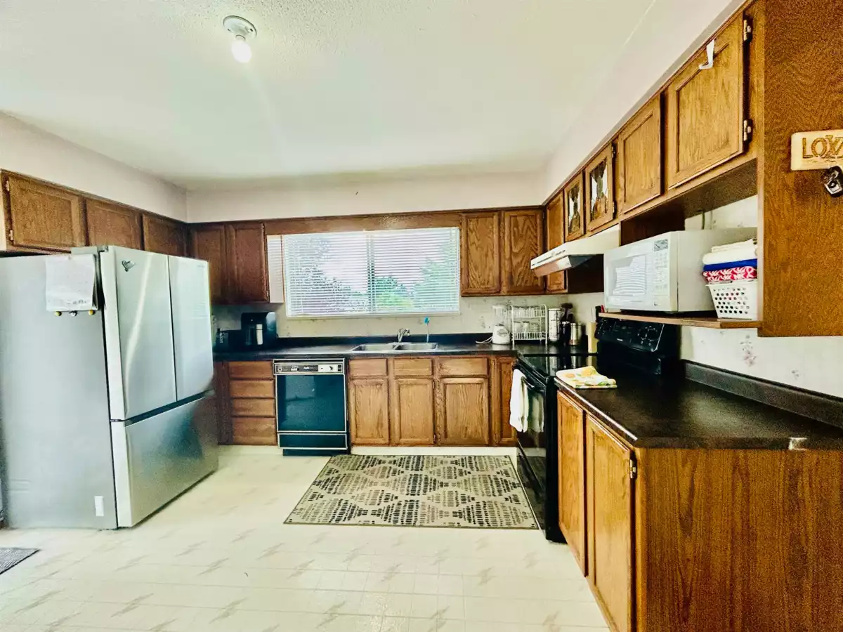 Basement Recreation Room Photo of 10540 Seaway Road, Richmond, BC