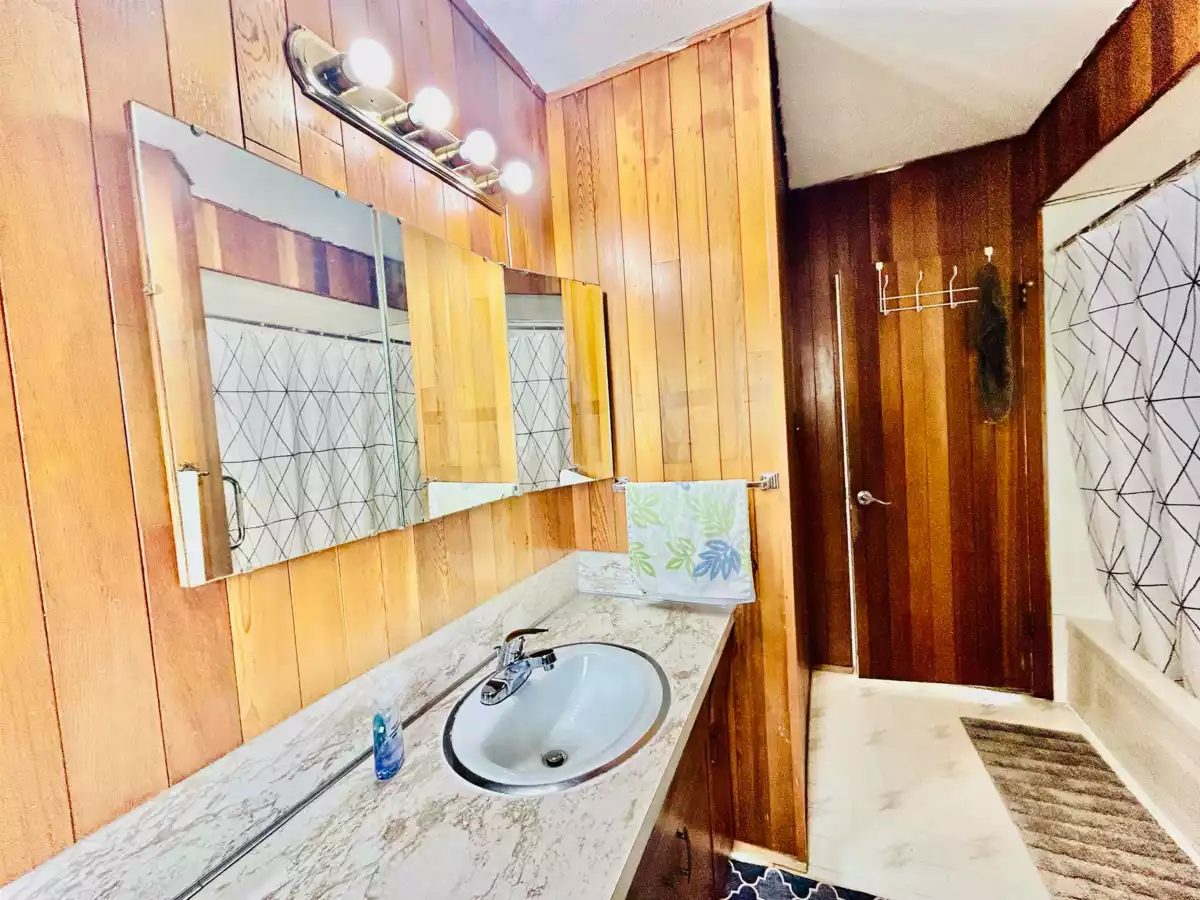 Entry Foyer Photo of 10540 Seaway Road, Richmond, BC