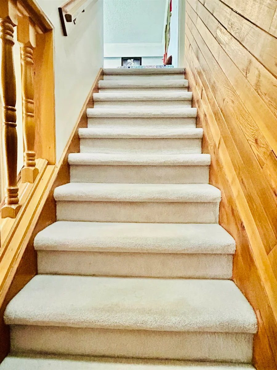 Kitchen Island Photo of 10540 Seaway Road, Richmond, BC