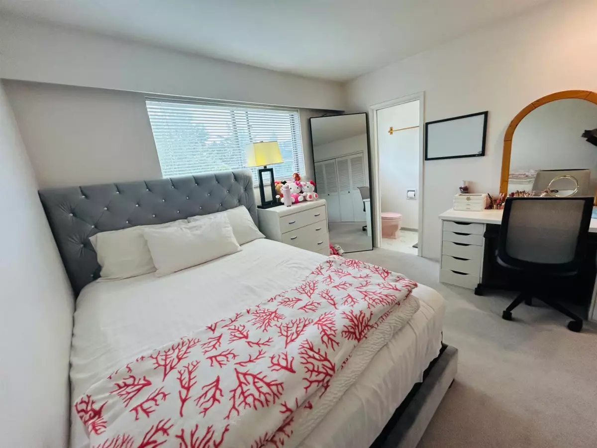 Outdoor Patio Photo of 10540 Seaway Road, Richmond, BC