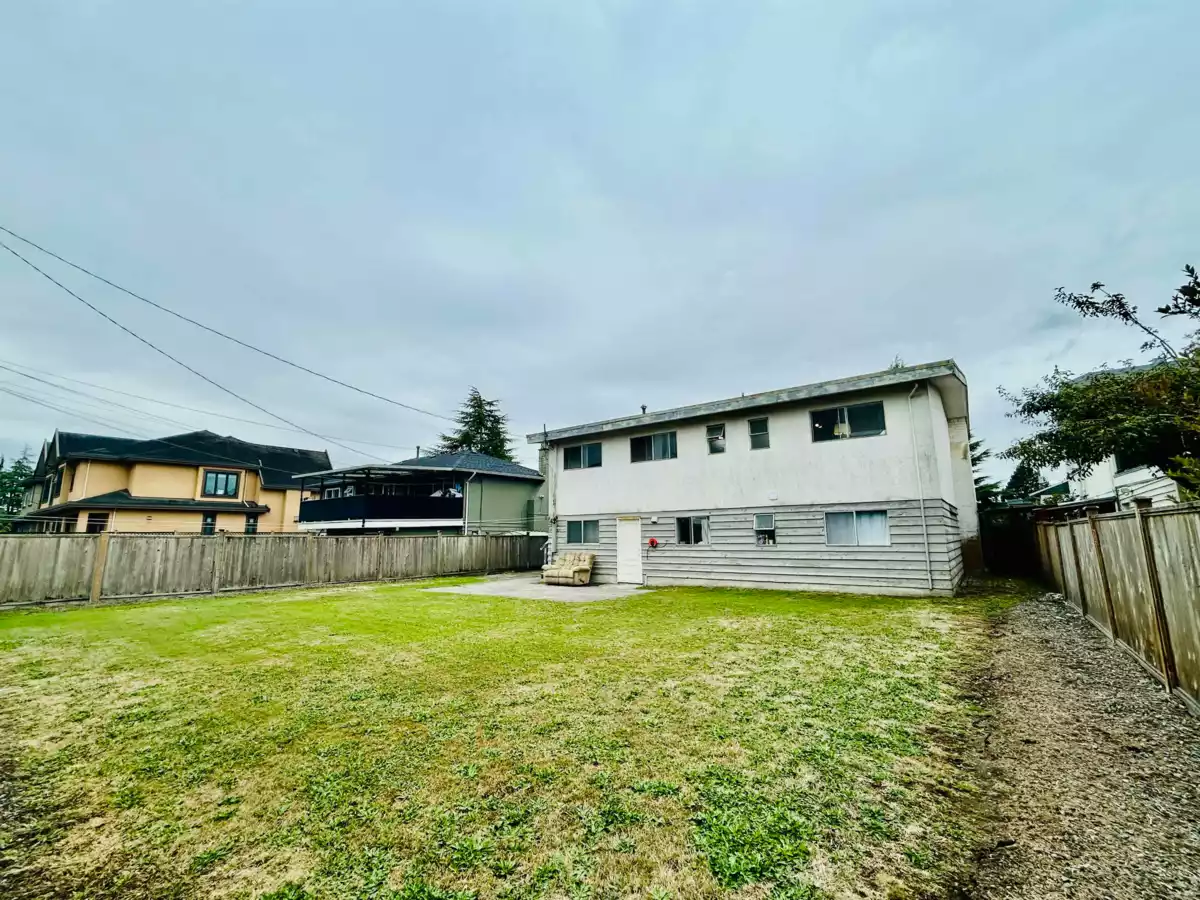 Swimming Pool Photo of 10540 Seaway Road, Richmond, BC