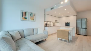 711 3833 Evergreen Place, Burnaby, BC