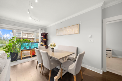Kitchen Photo of 419 20728 Willoughby Town Centre Drive, Langley, BC
