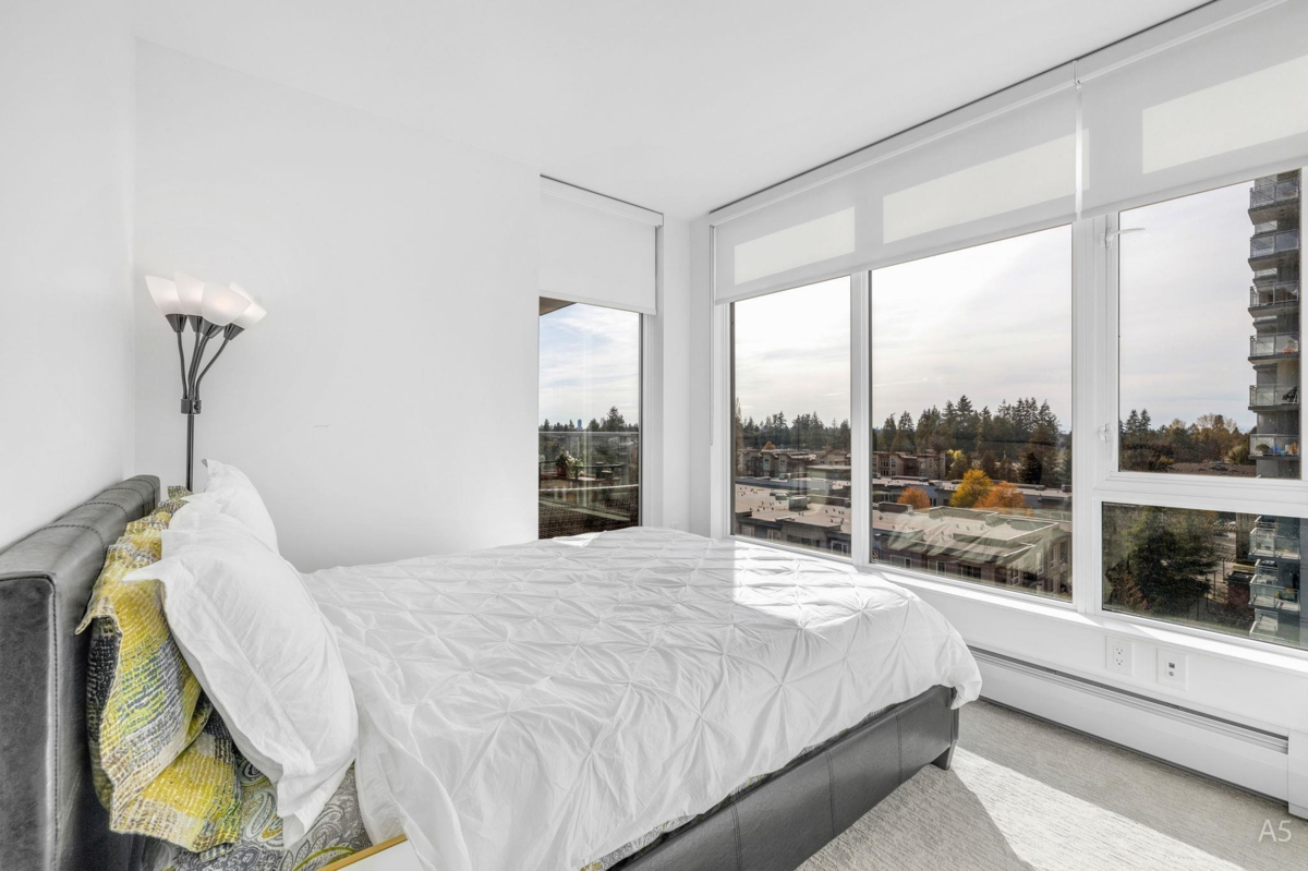 Powder Room Photo of 913 13350 Central Avenue, Surrey, BC