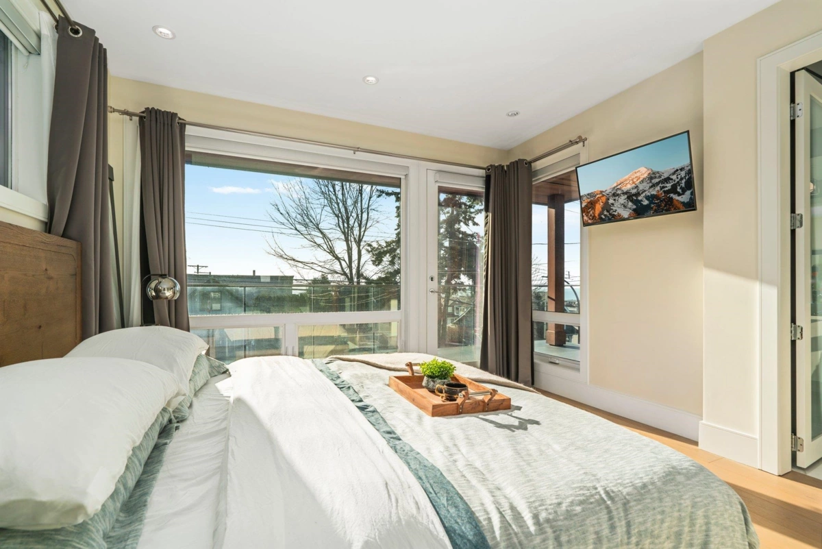 Bedroom 2 Photo of 14857 Buena Vista, White Rock, BC