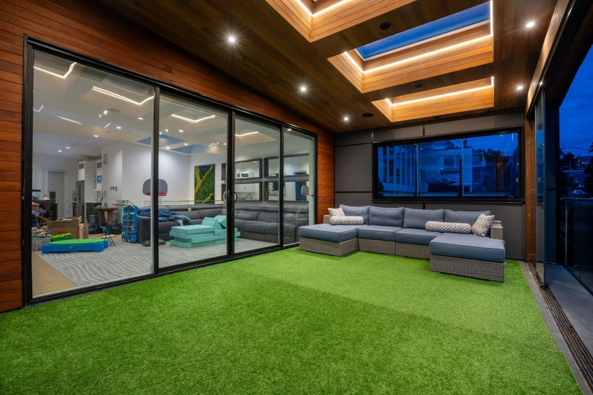 Garden / Landscaping Photo of 14857 Buena Vista, White Rock, BC