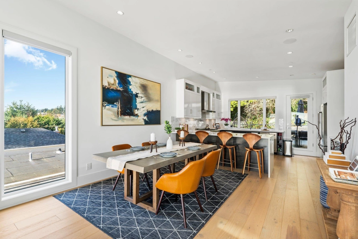Kitchen Island Photo of 14857 Buena Vista, White Rock, BC