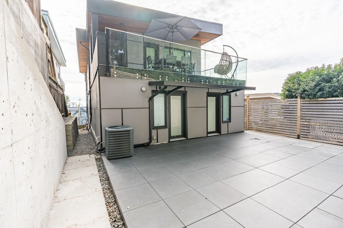 Outdoor Kitchen Photo of 14857 Buena Vista, White Rock, BC