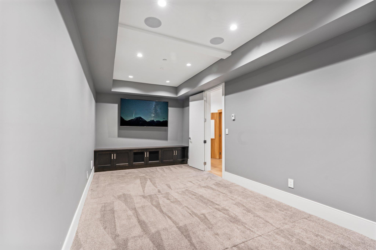 Staircase Photo of 14857 Buena Vista, White Rock, BC