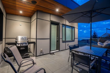 Swimming Pool Photo of 14857 Buena Vista, White Rock, BC