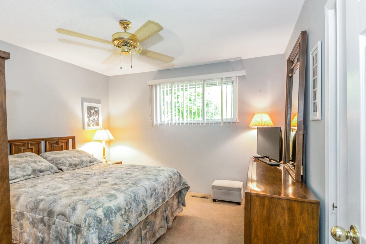 Guest Bathroom Photo of 14022 92 Avenue, Surrey, BC