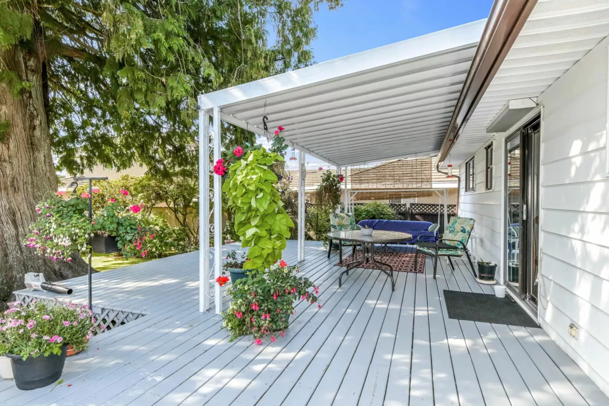 Office / Den Photo of 14022 92 Avenue, Surrey, BC