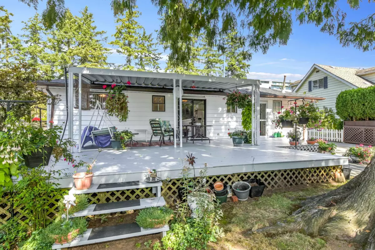 Primary Bedroom Photo of 14022 92 Avenue, Surrey, BC