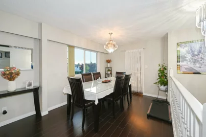 Hallway Photo of 2295 E 48th Avenue, Vancouver, BC