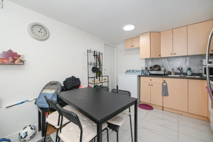 Kitchen Photo of 2295 E 48th Avenue, Vancouver, BC