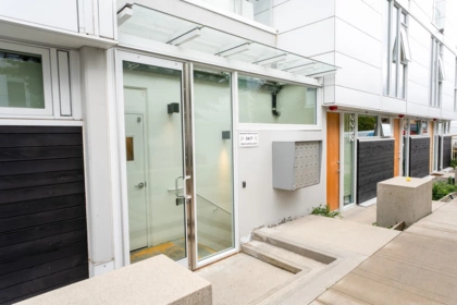 Garden / Landscaping Photo of 2208 Willow Street, Vancouver, BC