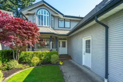 19115 Doerksen Drive, Pitt Meadows, BC, Pitt Meadows — Single Family Residence for sale
