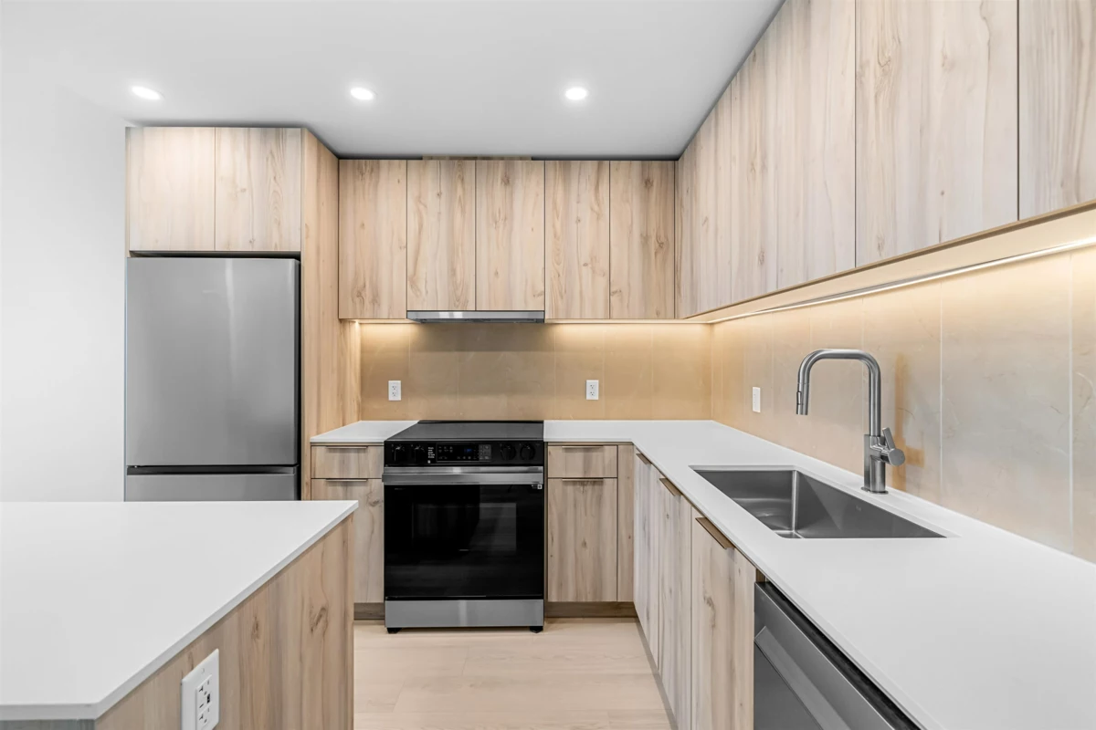 Breakfast Nook Photo of 408 3596 Malsum Drive, North Vancouver, BC