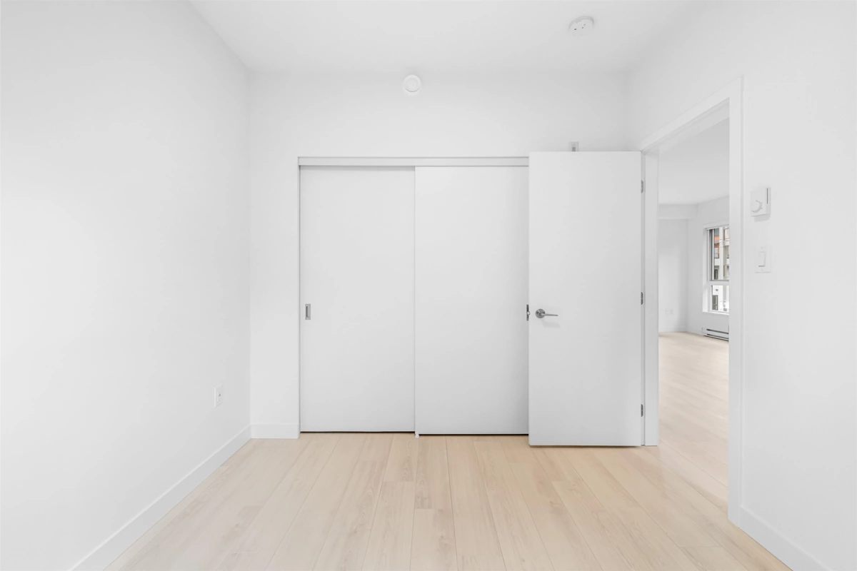 Laundry Room Photo of 408 3596 Malsum Drive, North Vancouver, BC