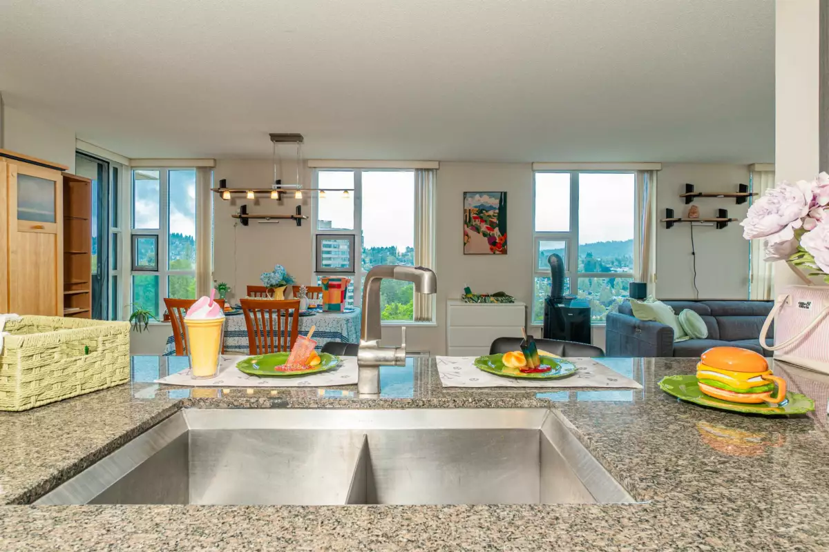 Bedroom 4 Photo of 1901 2200 Douglas Road, Burnaby, BC