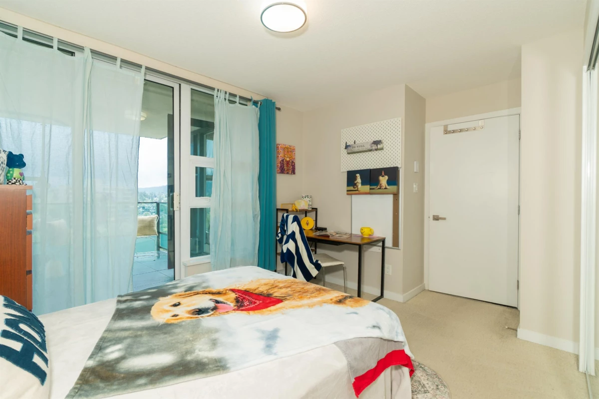 Hallway Photo of 1901 2200 Douglas Road, Burnaby, BC