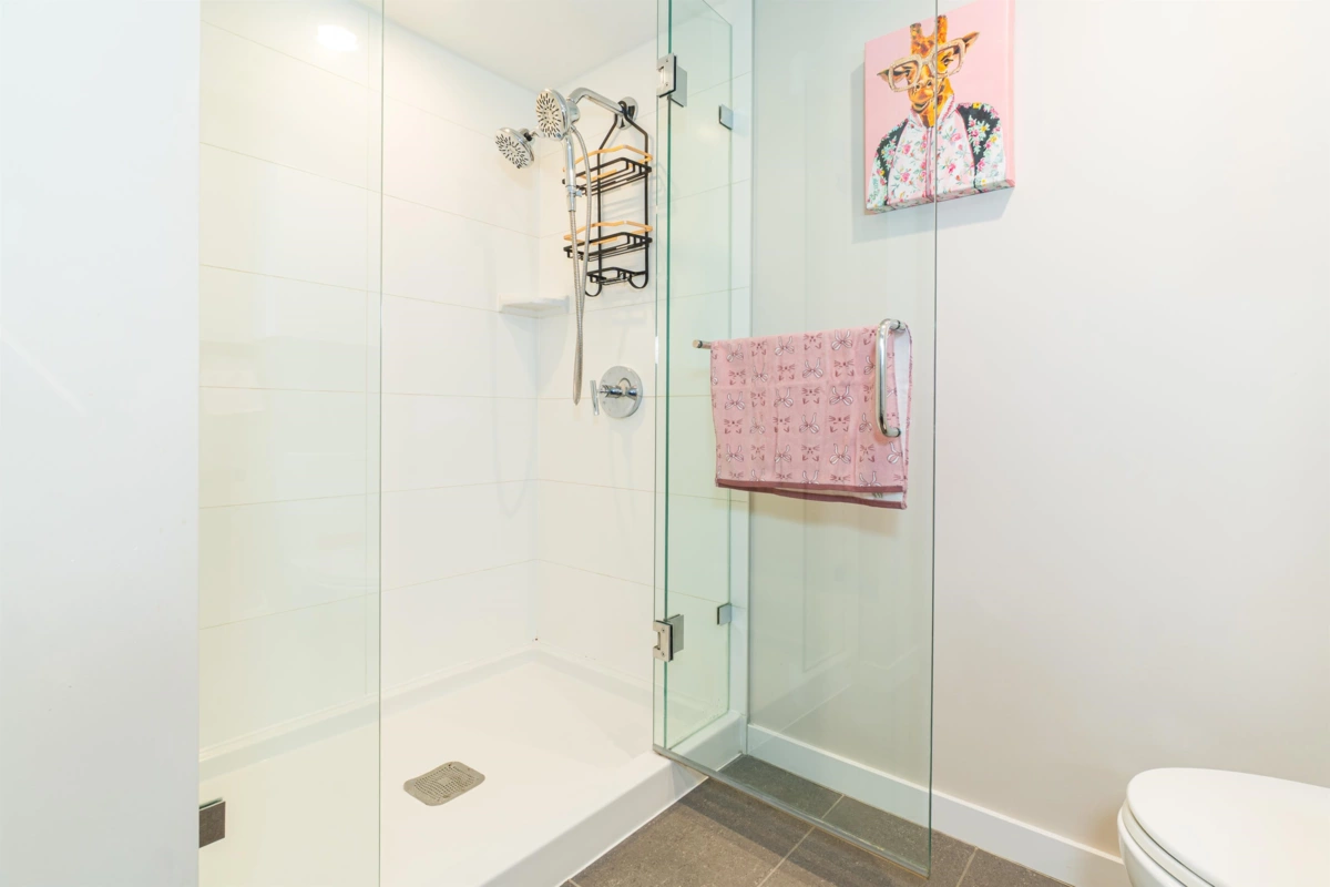 Hot Tub / Spa Photo of 1901 2200 Douglas Road, Burnaby, BC