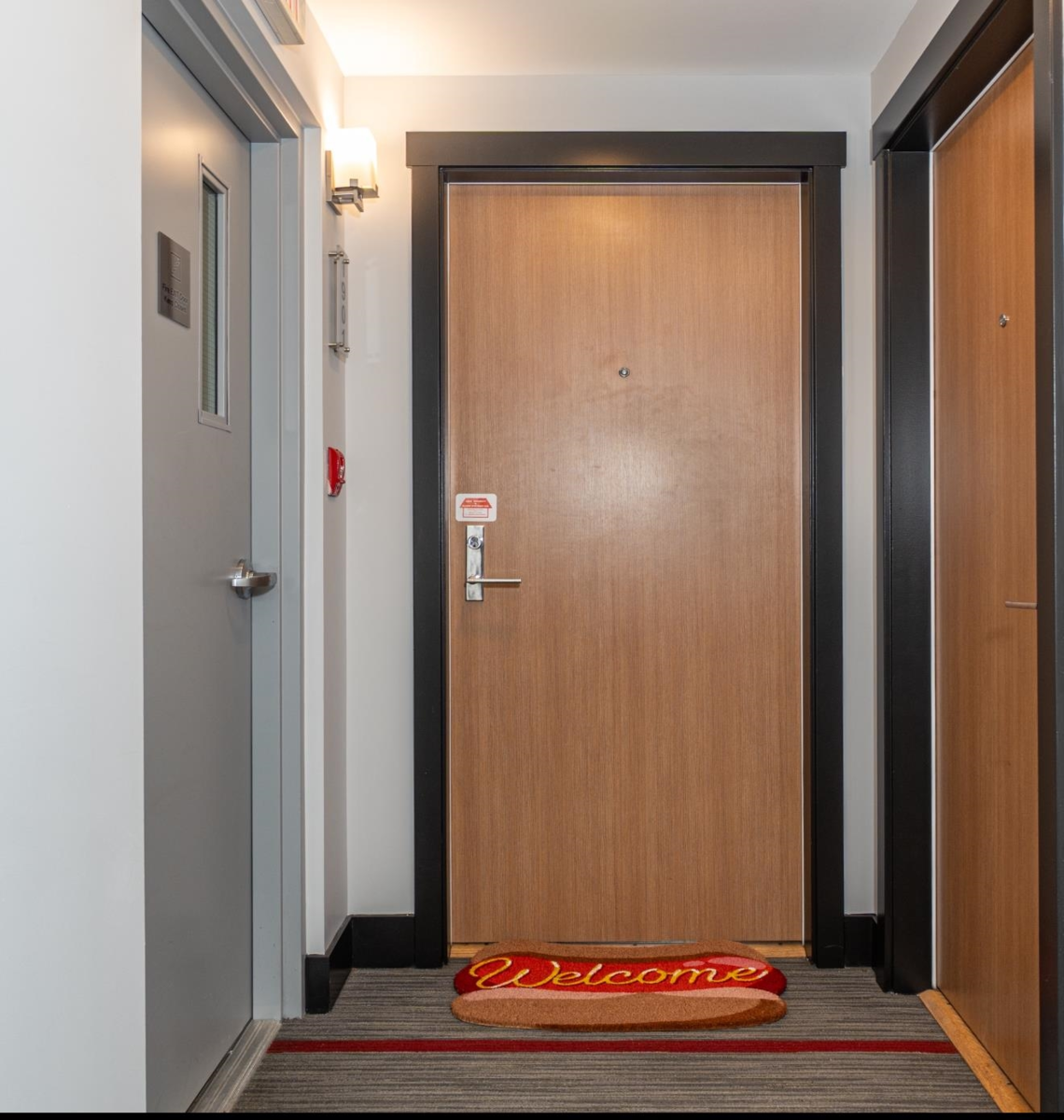 Kitchen Photo of 1901 2200 Douglas Road, Burnaby, BC