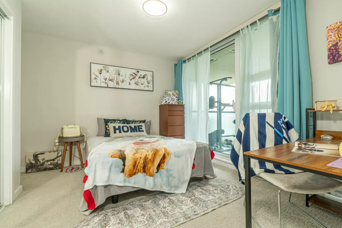 Laundry Room Photo of 1901 2200 Douglas Road, Burnaby, BC