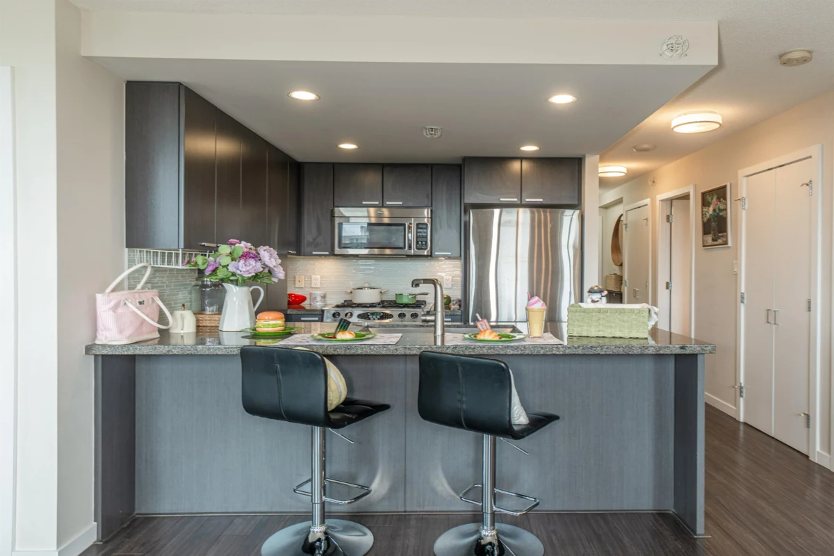 Primary Bedroom Photo of 1901 2200 Douglas Road, Burnaby, BC