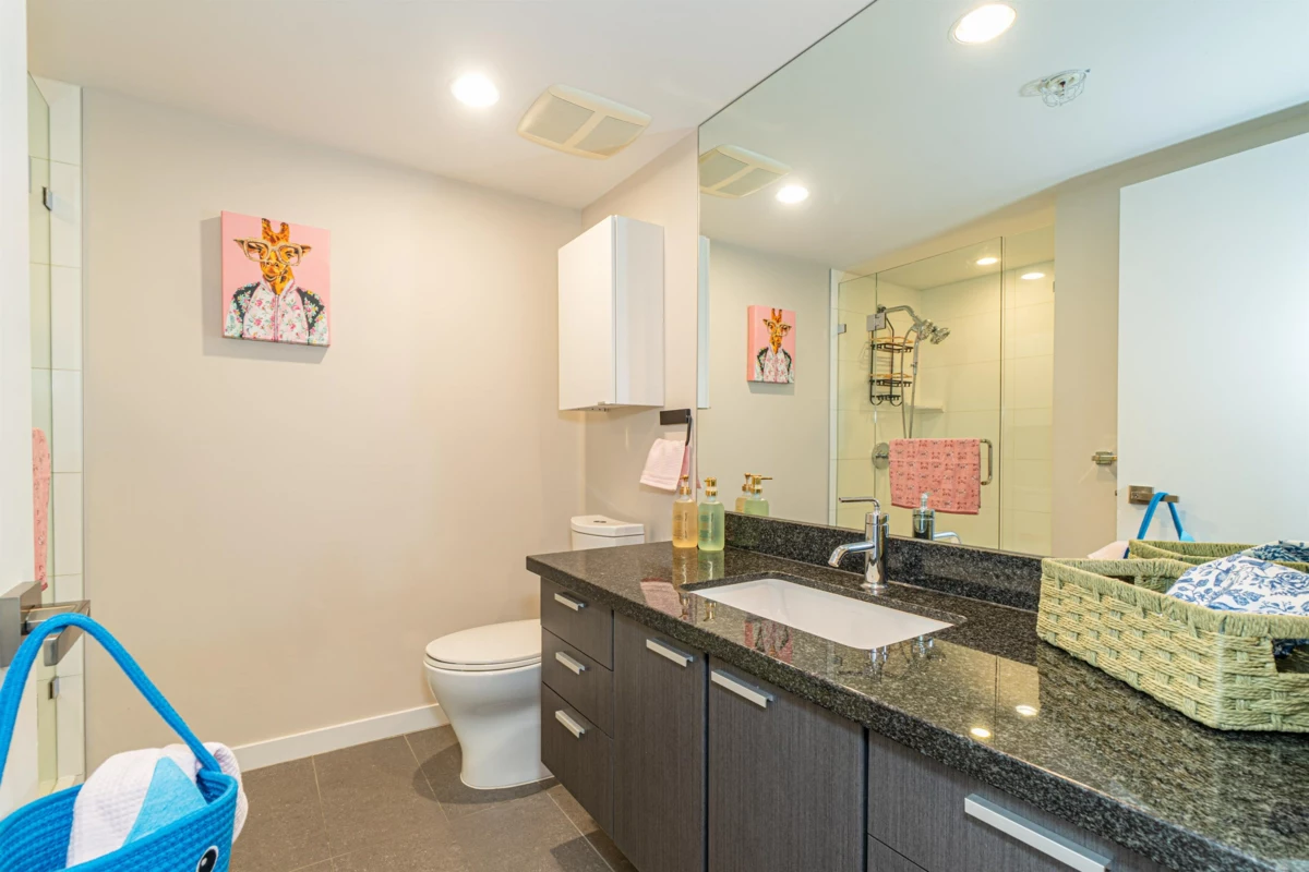 Swimming Pool Photo of 1901 2200 Douglas Road, Burnaby, BC