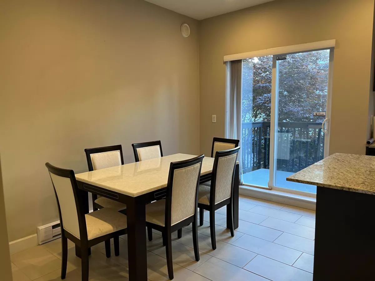 Kitchen Island Photo of 25 9551 Ferndale Road, Richmond, BC