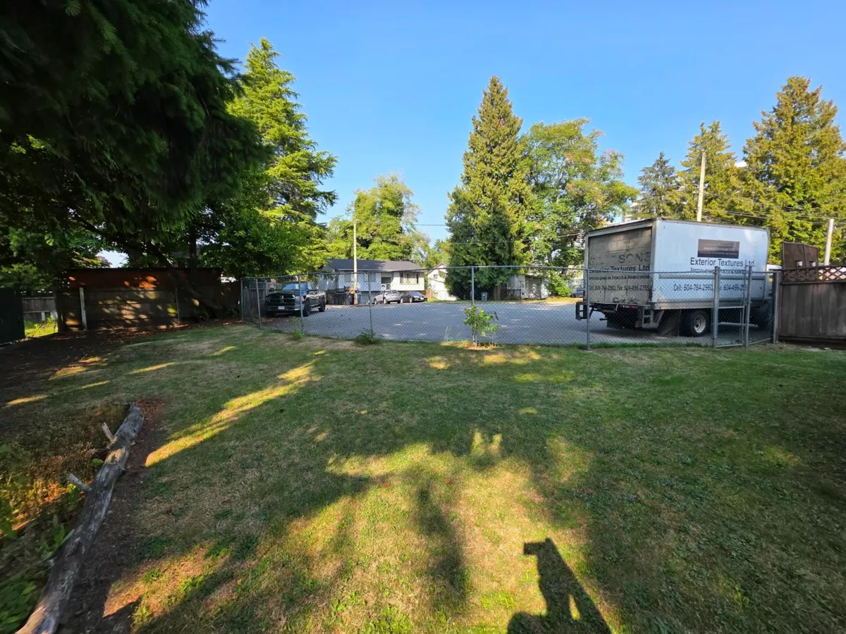 Dining Area Photo of 13075 Old Yale Road, Surrey, BC