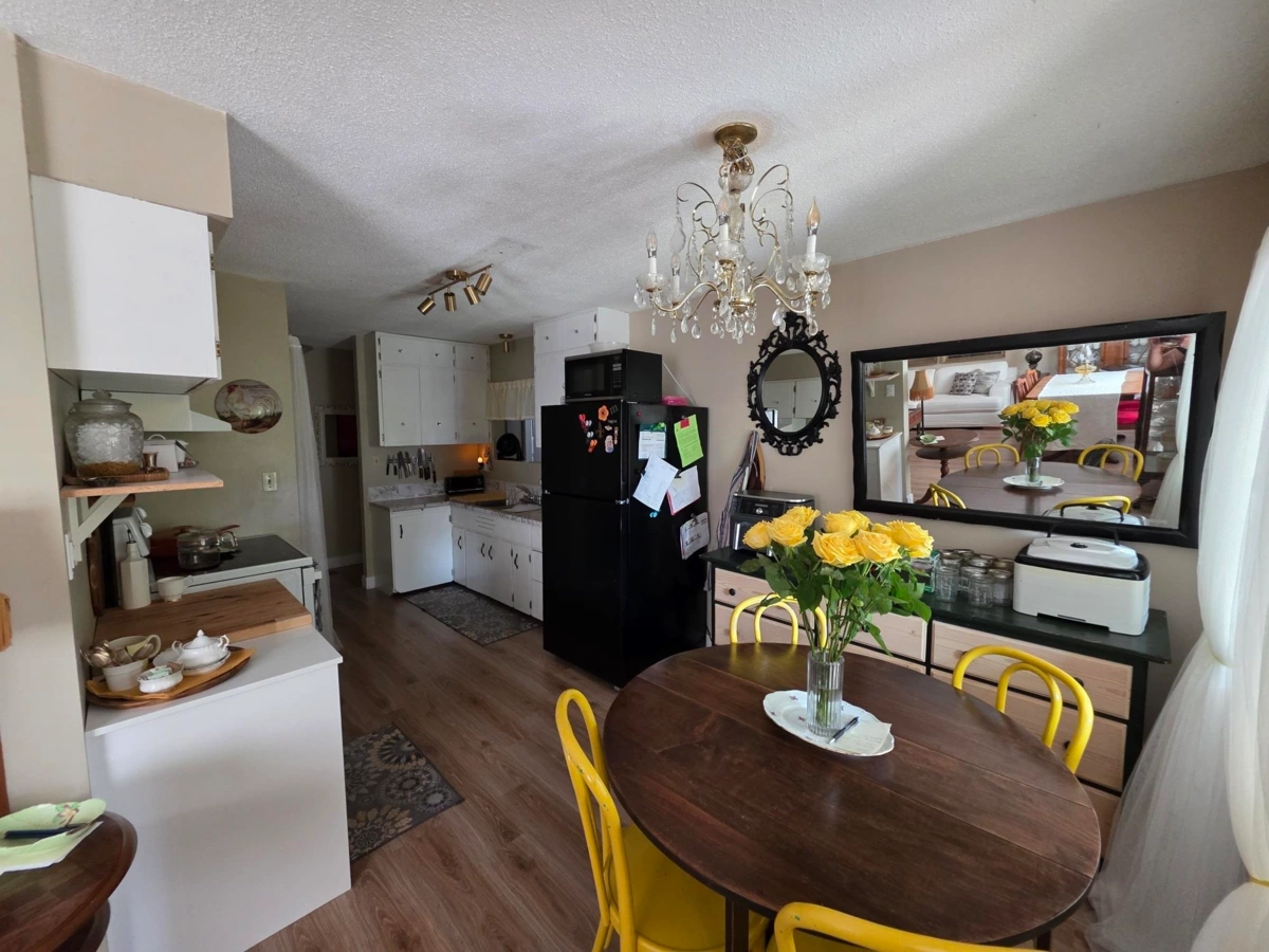 Kitchen Photo of 13075 Old Yale Road, Surrey, BC