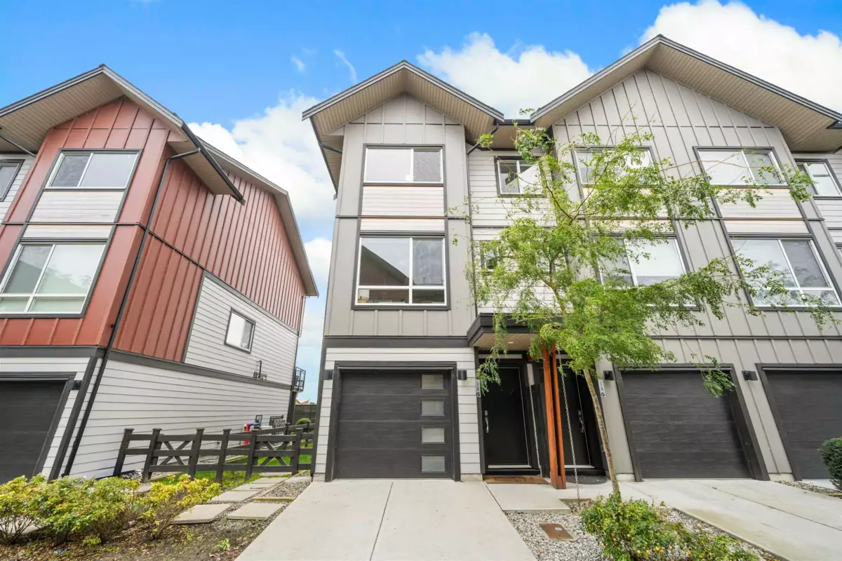 Hot Tub / Spa Photo of 13 4408 Cormorant Way, Tsawwassen, BC