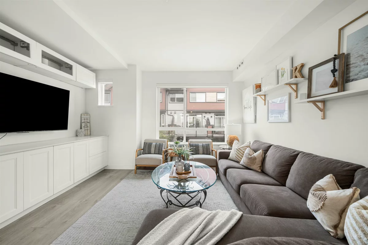 Kitchen Island Photo of 13 4408 Cormorant Way, Tsawwassen, BC