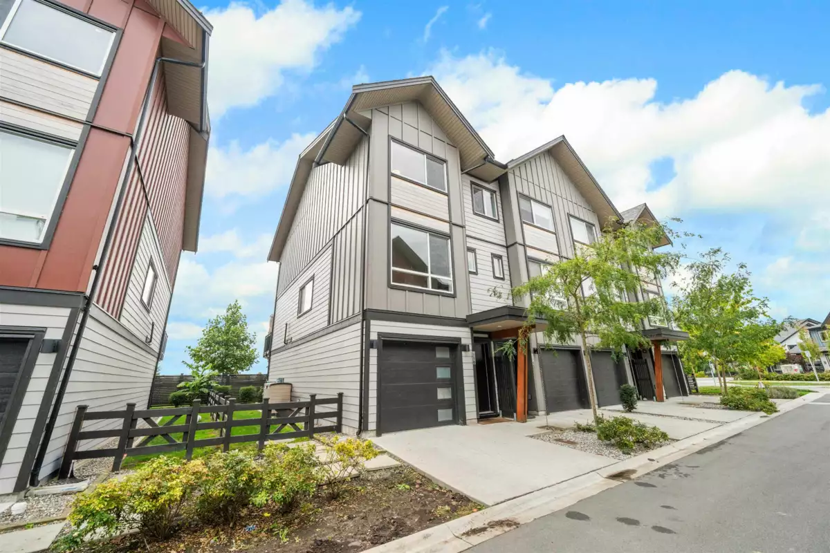 Outdoor Kitchen Photo of 13 4408 Cormorant Way, Tsawwassen, BC