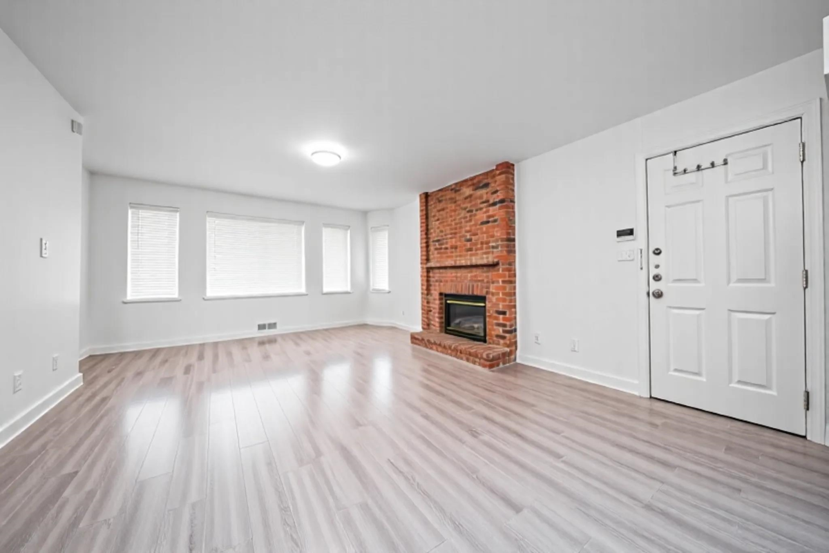 Basement Recreation Room Photo of 3609 Turner Street, Vancouver, BC