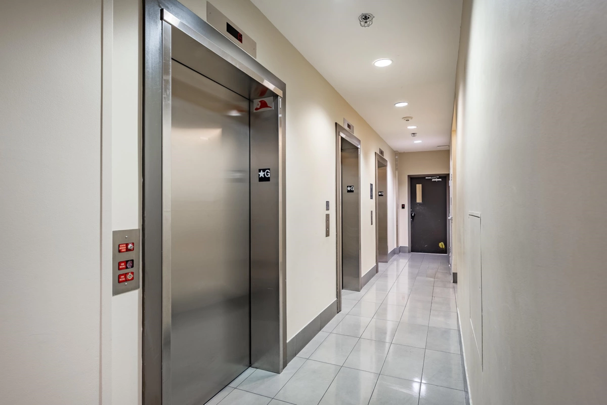 Entry Foyer Photo of 1705 10777 University Drive, Surrey, BC