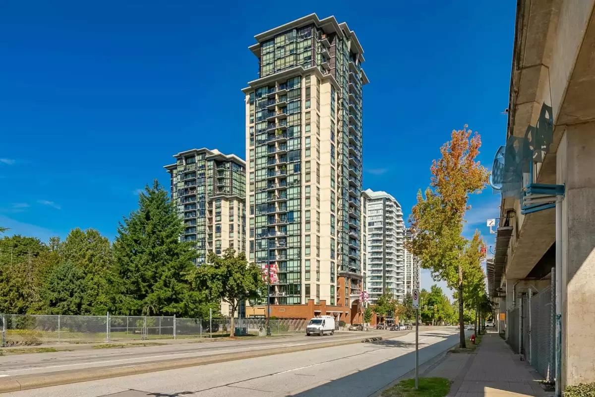 Living Room Photo of 1705 10777 University Drive, Surrey, BC