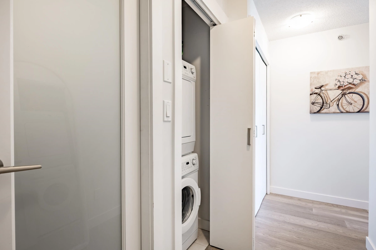 Powder Room Photo of 1705 10777 University Drive, Surrey, BC