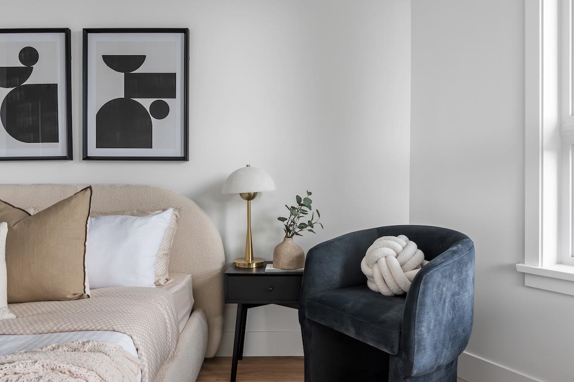 Powder Room Photo of 601 33160 Plaxton Crescent, Abbotsford, BC