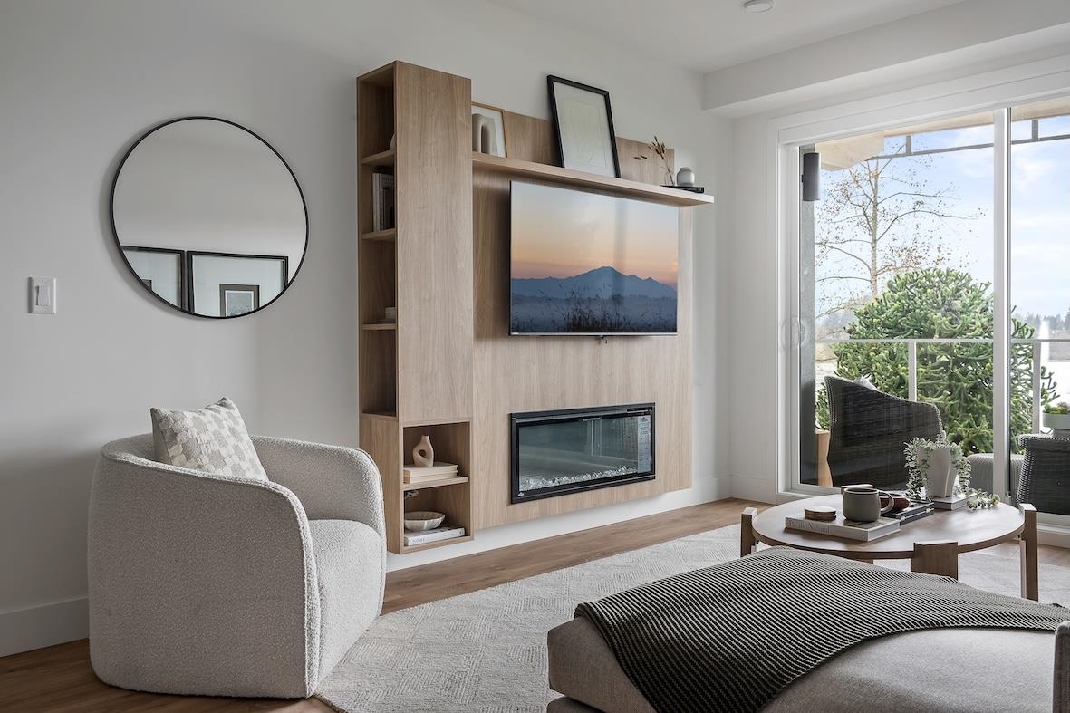 Primary Bathroom Photo of 601 33160 Plaxton Crescent, Abbotsford, BC