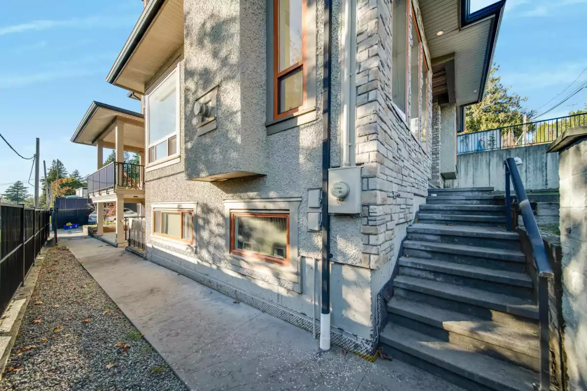 Primary Bedroom Photo of 8543 Royal Oak Avenue, Burnaby, BC