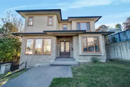 8543 Royal Oak Avenue, Burnaby, BC, South Slope — 6 bed single family residence for sale