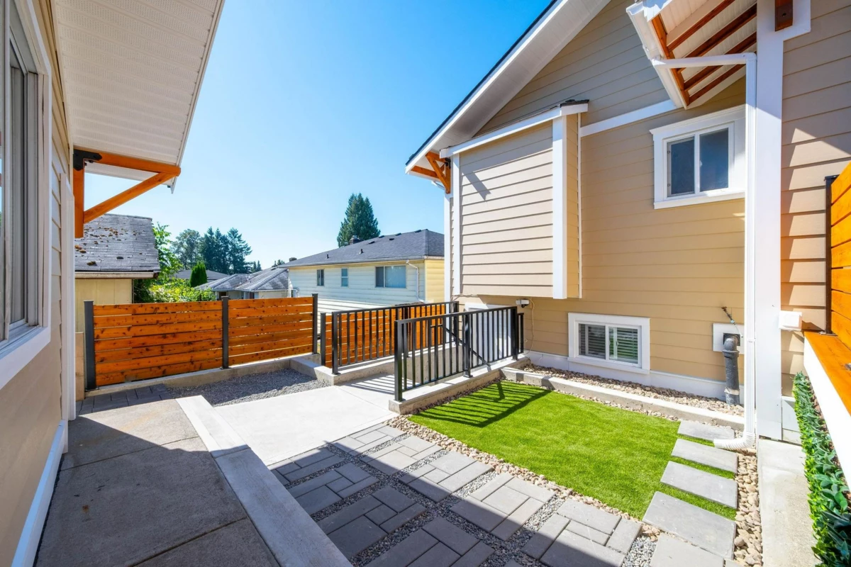 Basement Recreation Room Photo of 7696 Davies Street, Burnaby, BC
